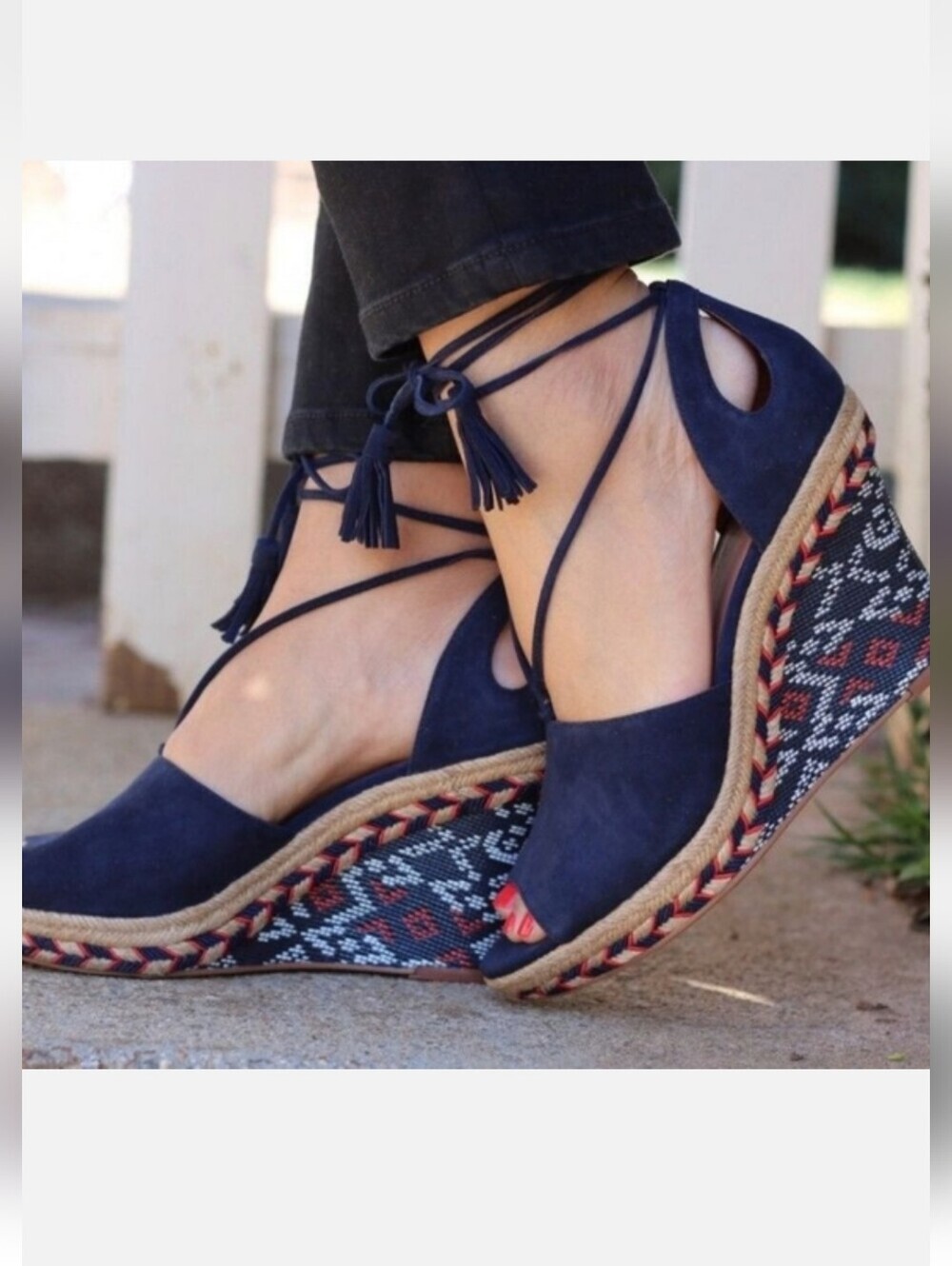 Nwot Cabi Isla Wedge Espadrille Tassel Sandals In Navy Blue Size 8.5